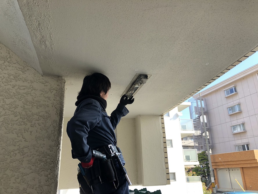 名古屋市天白区のマンションにて共用部照明器具をLED照明器具へ取替電気工事