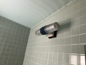 中川区の戸建住宅にて浴室灯の取替電気工事