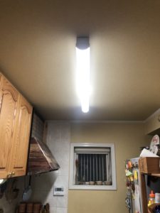 名古屋市緑区の戸建住宅にてキッチン照明をLED照明へ取替電気工事